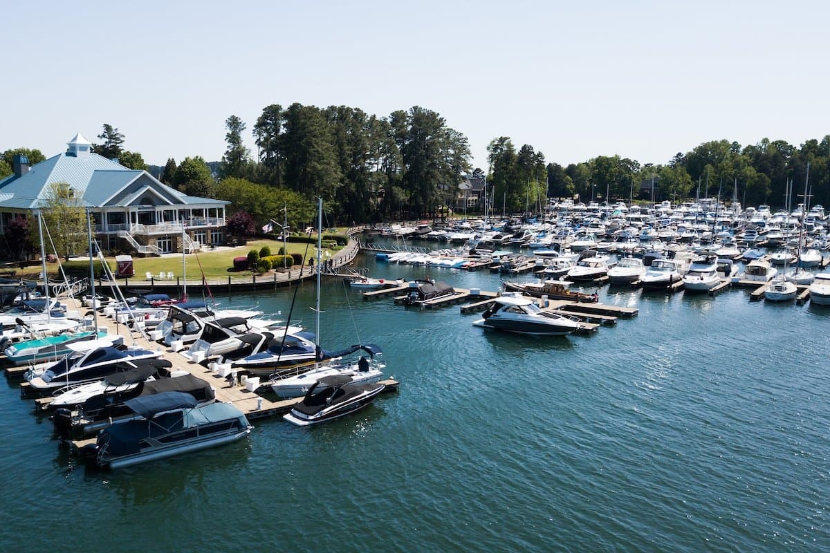 Beautiful Lake Norman shoreline reflecting Mooresville's natural landscape and outdoor appeal